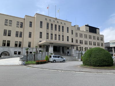 富山県庁