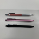 シャープペンとボールペン2色
