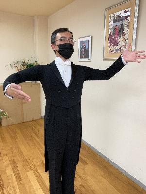 教室に燕尾服が届きました! 2022年2月11日(金祝)